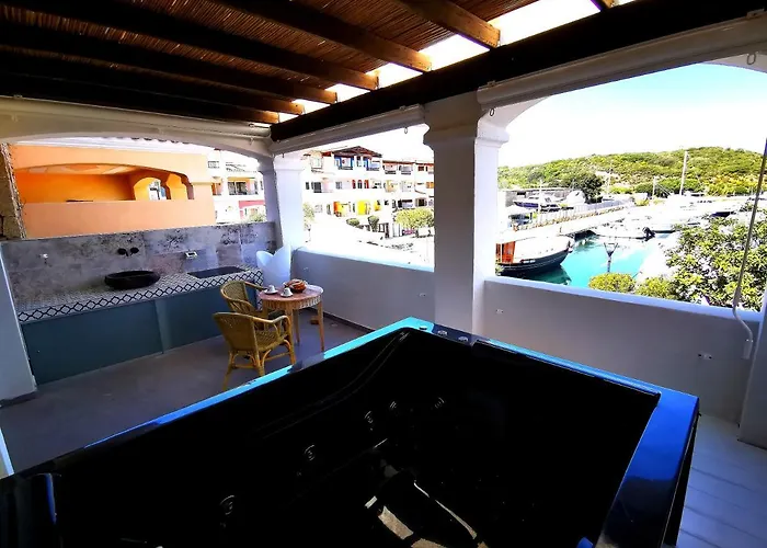 Hotel con piscina: Relais Du Port